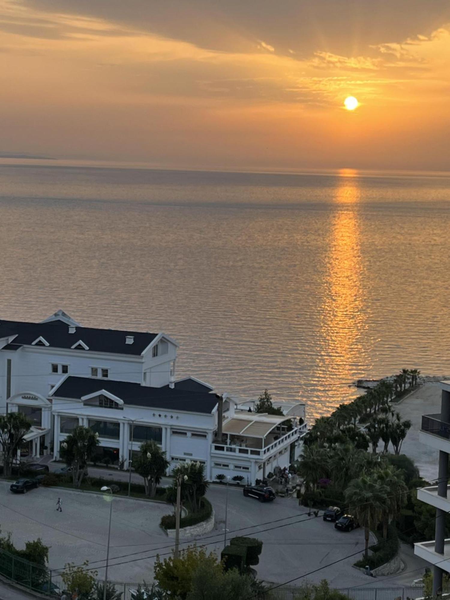Bluemoon Suites Saranda Extérieur photo