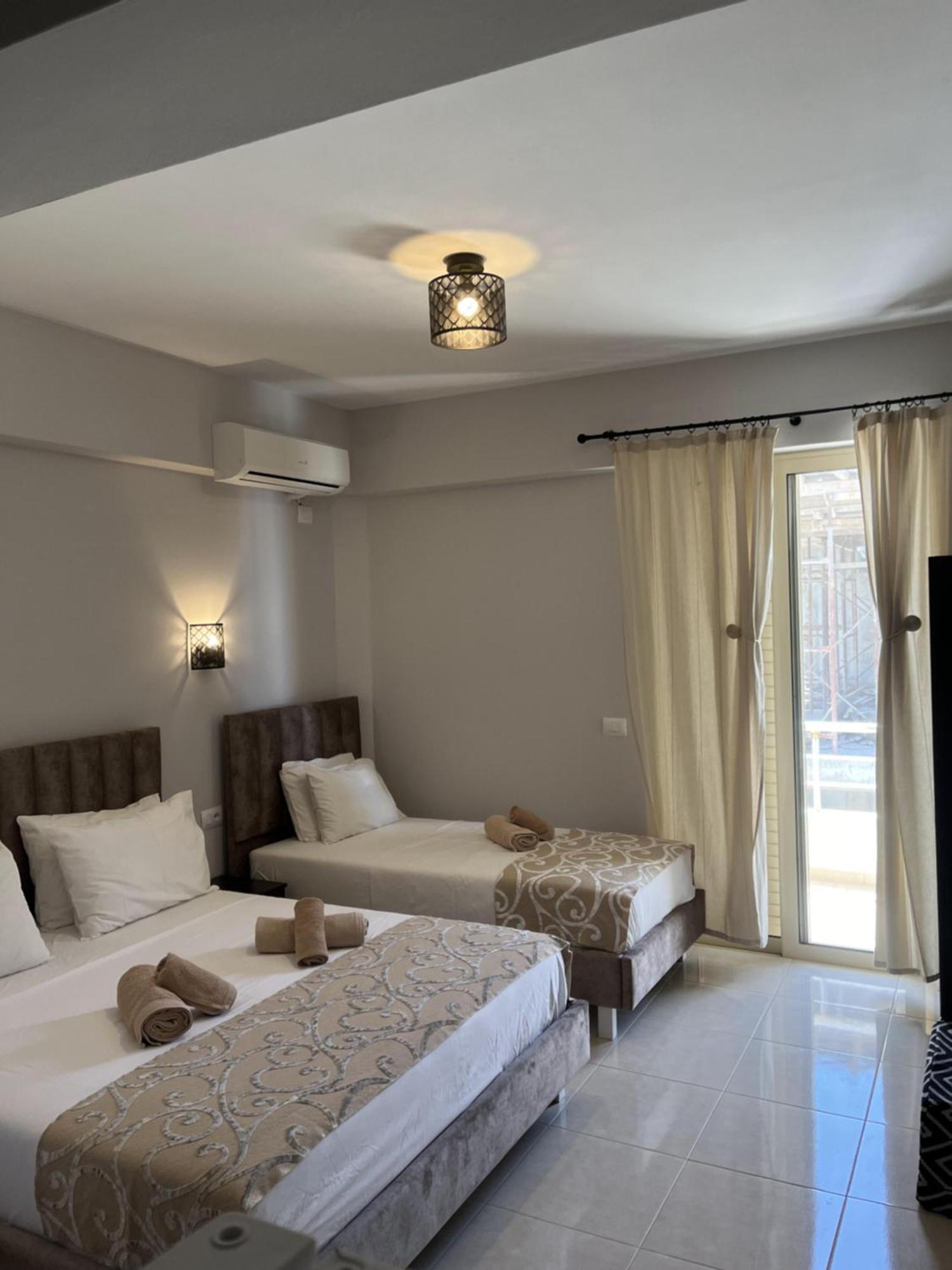 Bluemoon Suites Saranda Extérieur photo