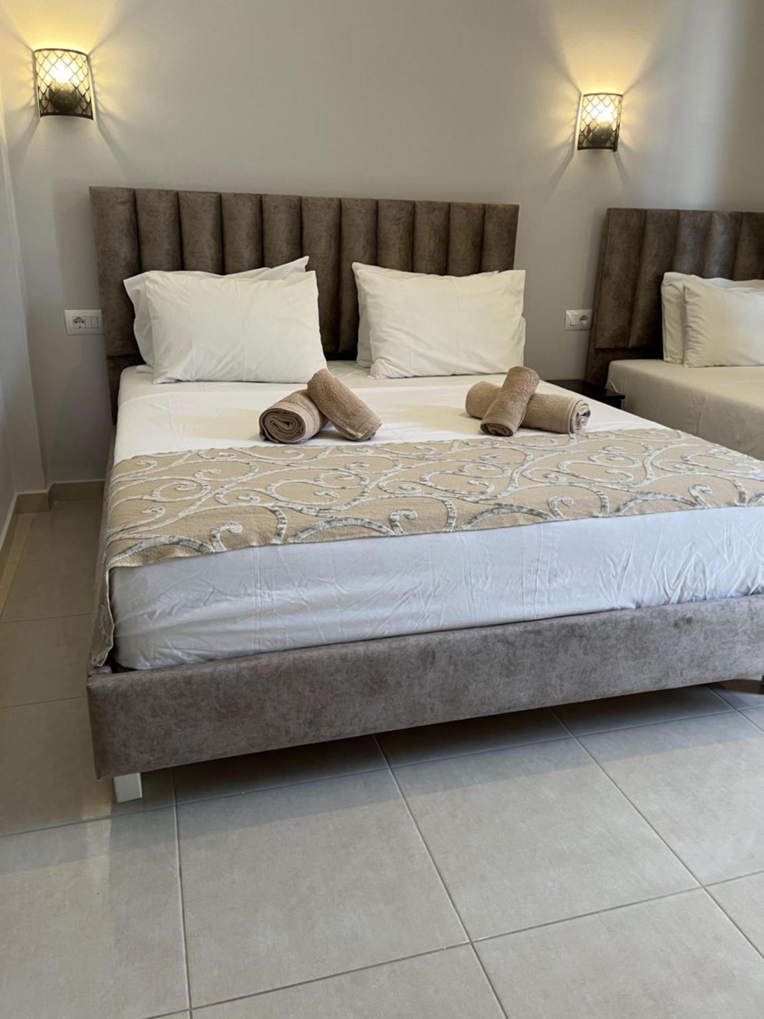 Bluemoon Suites Saranda Extérieur photo