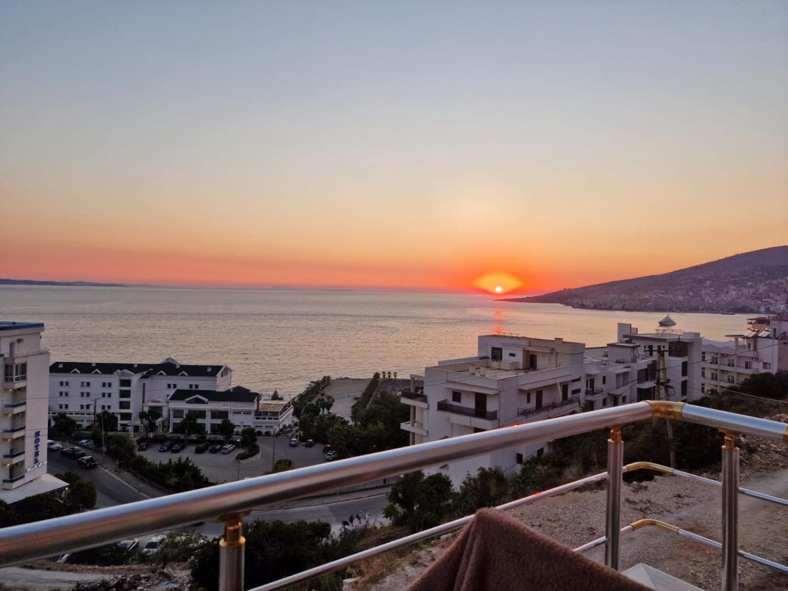 Bluemoon Suites Saranda Extérieur photo
