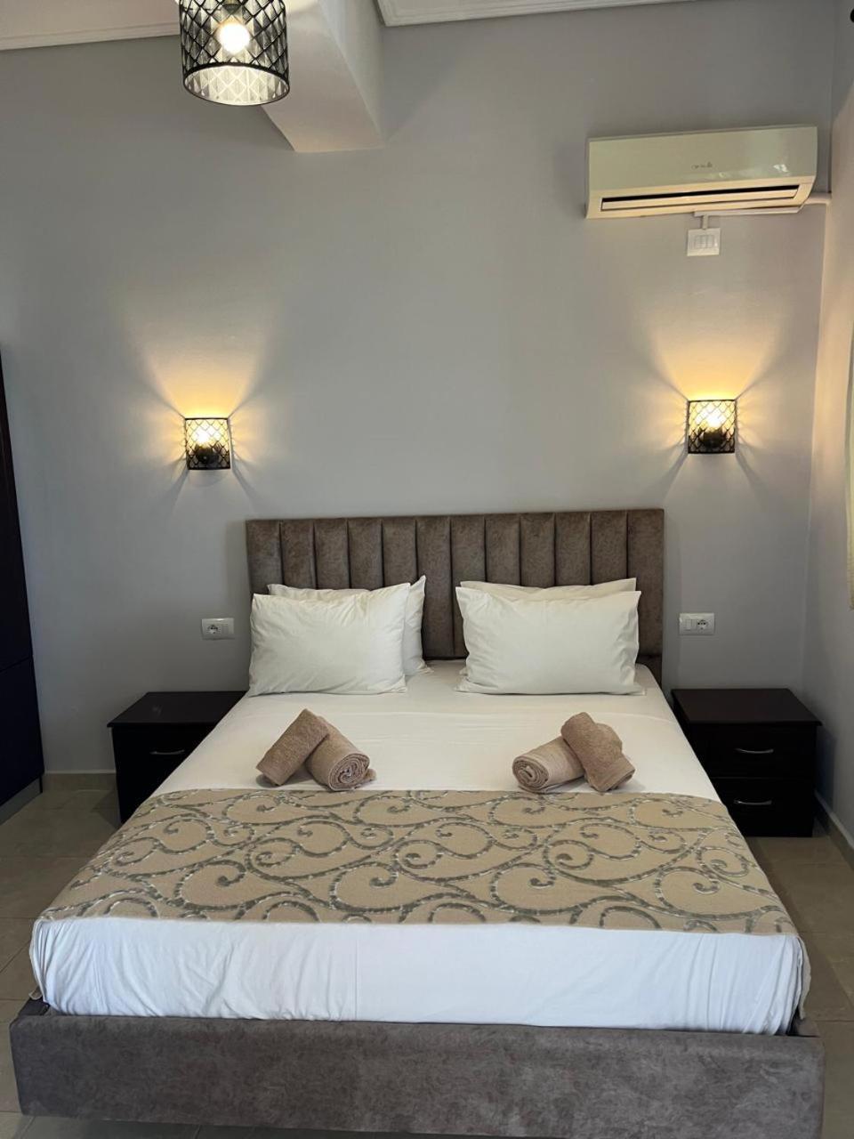 Bluemoon Suites Saranda Extérieur photo